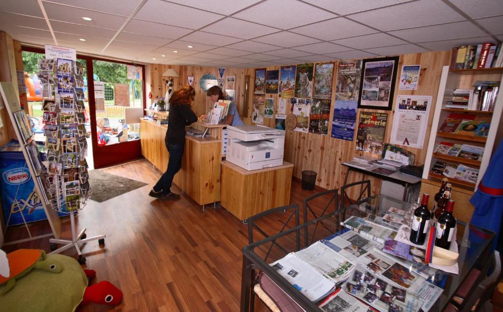 Camping La Belle Etoile Melun Exterior photo